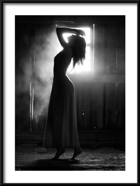 Mädchen im Stallposter