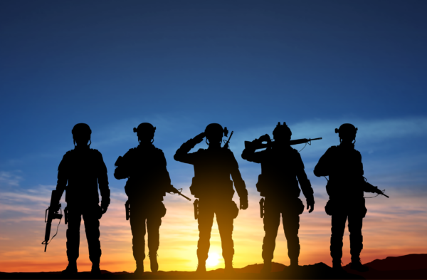 Fototapeten Militärische Silhouette