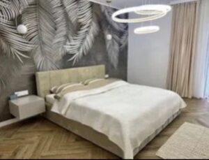 Louis Vuitton Wand im Schlafzimmer? ANGEBRACHT. 